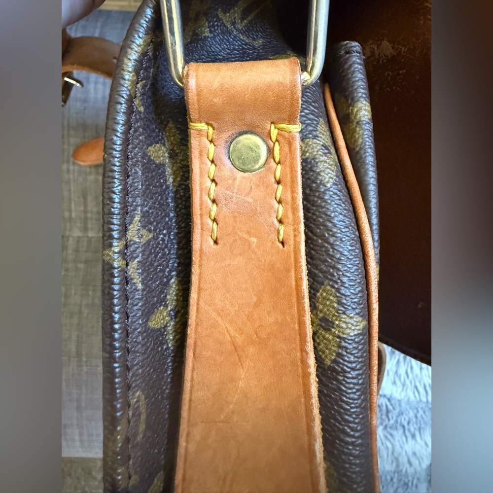 Authentic Louis Vuitton Vintage Cartouchiere MM Crossbody - Picture 15 of 16
